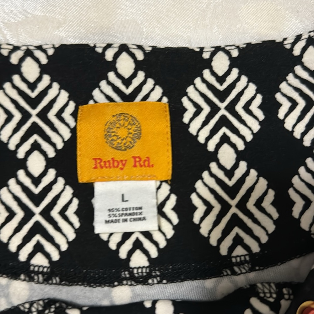 NWT Ruby Rd. Top. Size L - Picture 5 of 8